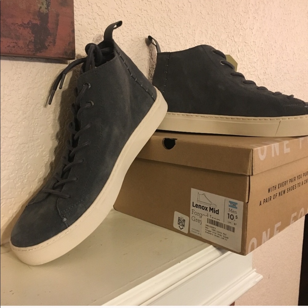 BRAND NEW Toms ankle boot shoe for men